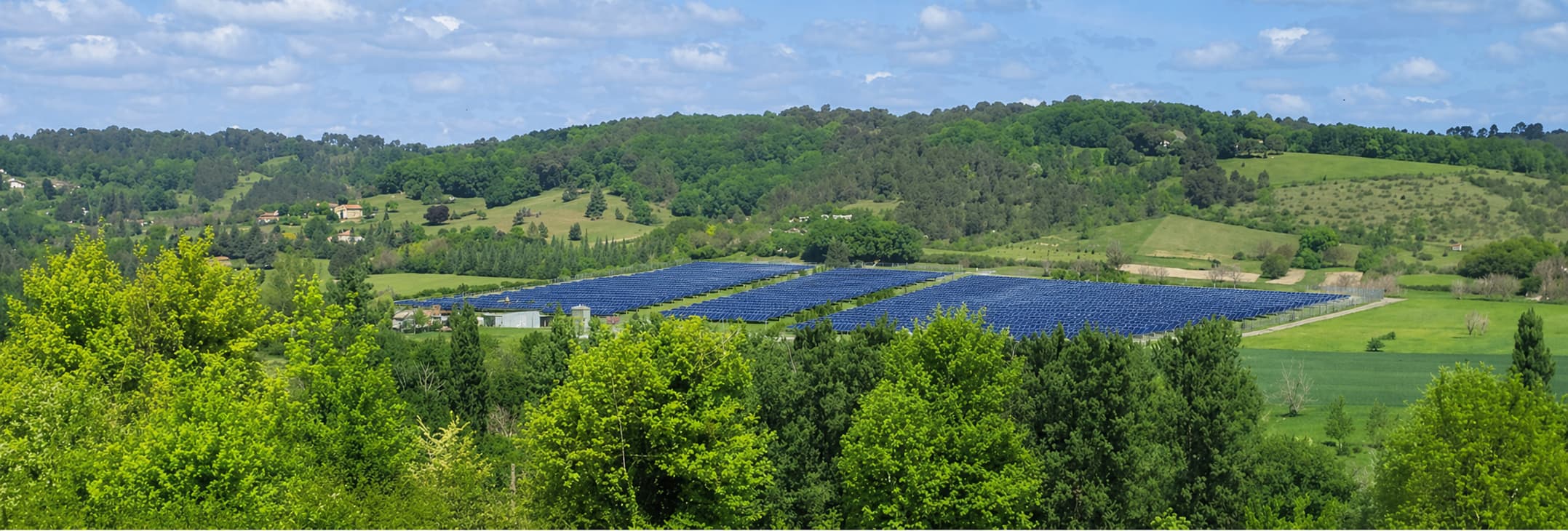 Montage du projet — 24 076 panneaux photovoltaïques